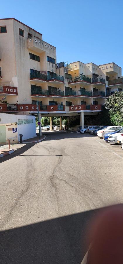 דירת חדר יפה ונעימה באיזור פסטורלי ושקט Apartment Zikhron Ya'akov Exterior photo